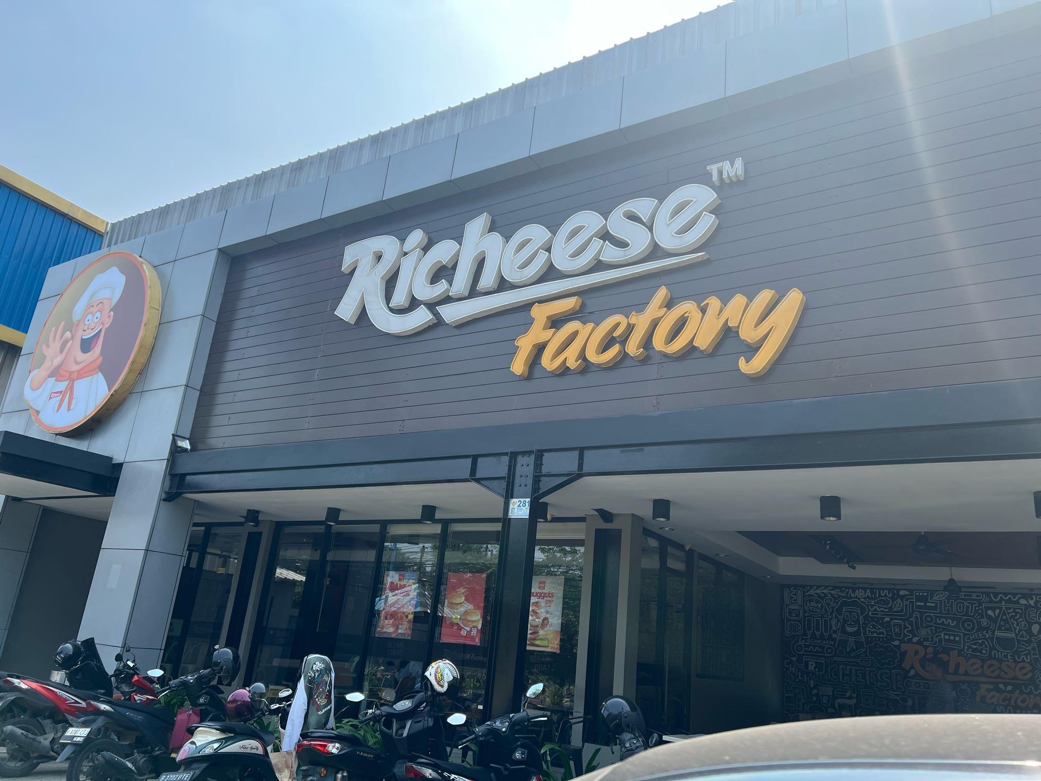 Richeese Factory Cipondoh review