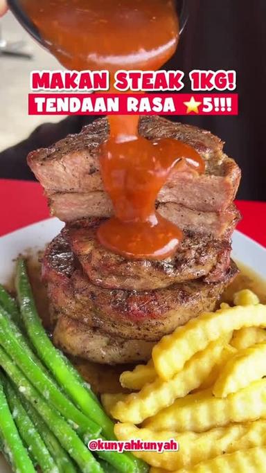 https://dgji3nicqfspr.cloudfront.net/CIPONDOH/Restaurant/Steak_Nyamas__Banjarwijaya_Tangerang/Reviews/thumbnail/1XddEh5bl0YZxdaZUqURrMgvq6dYn8kbR-0.jpg