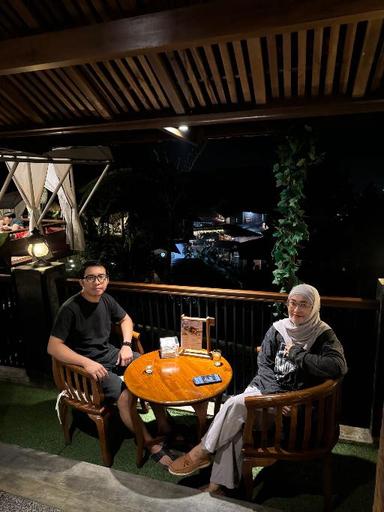 https://dgji3nicqfspr.cloudfront.net/CISARUA/Restaurant/Bumi_Aki_Cisarua/Reviews/thumbnail/file-17D3049EB0D63295-thumb_1716720962931.jpg