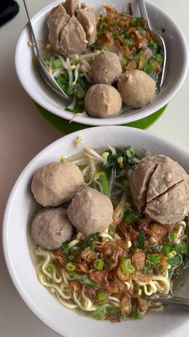 https://dgji3nicqfspr.cloudfront.net/CISAUK/Restaurant/Bakso_Eyang_Wonogiri_Intermoda/Reviews/22file-17D9C157022104A0_171861731272022_1718617313592.jpg