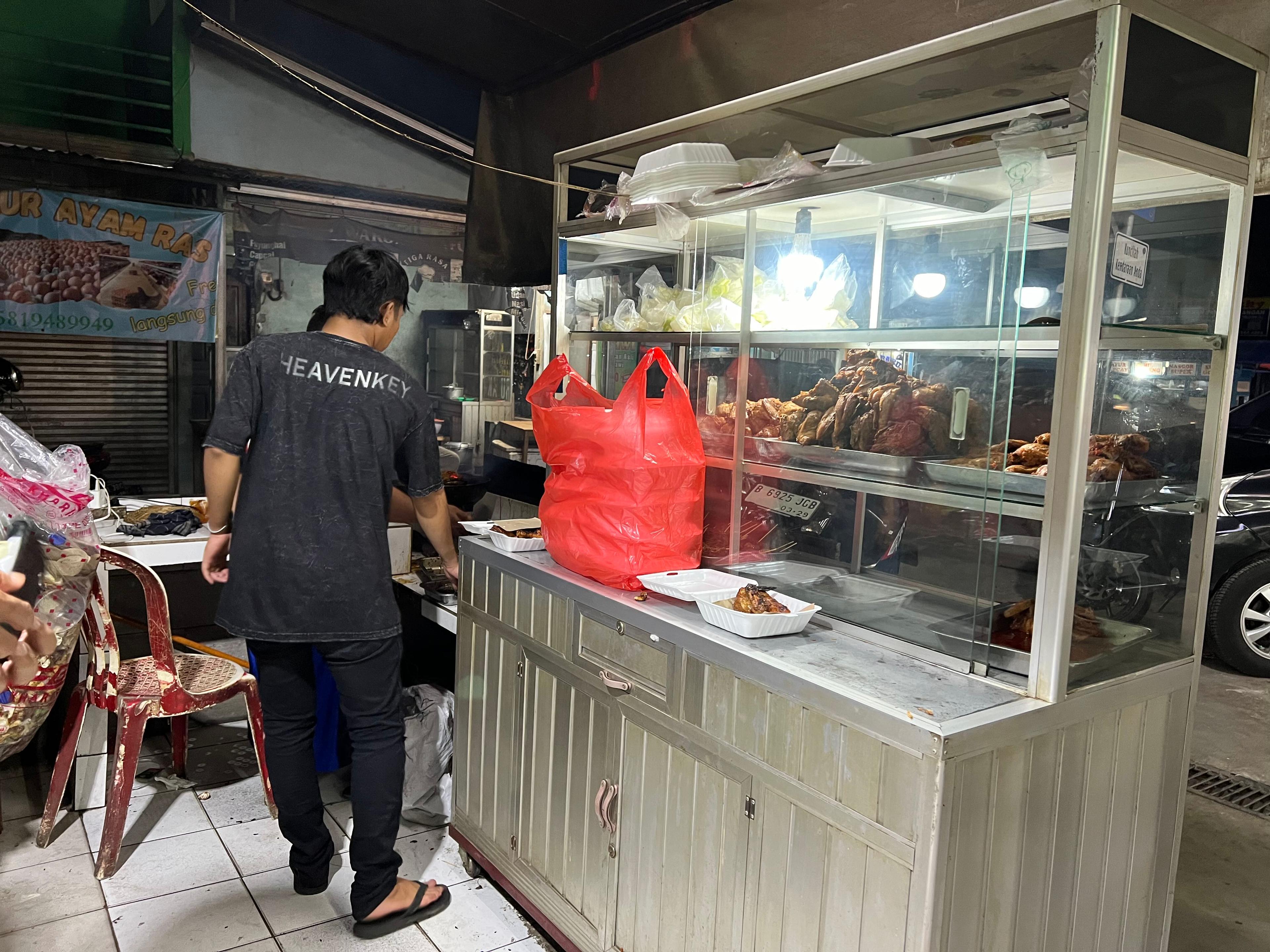 Pondok Ayam Bakar Tiga Rasa review