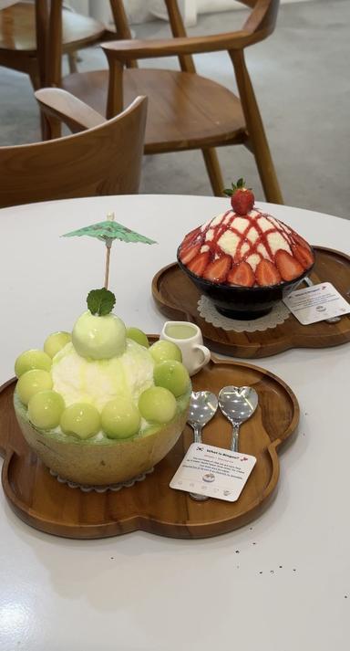 https://dgji3nicqfspr.cloudfront.net/COBLONG/Cafe/Melting_Moment_Korean_Snow_Bingsu_Cafe/Reviews/thumbnail/file_1712892669137.jpg