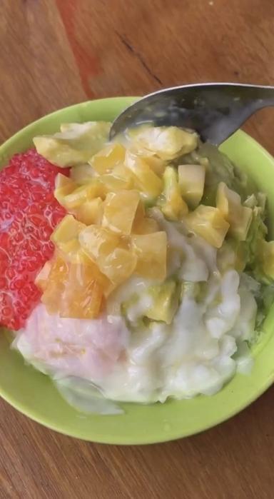 https://dgji3nicqfspr.cloudfront.net/DUREN_SAWIT/Chinese_Restaurant/Es_Sekoteng_79__Siomay_Mang_Asep_Bandung/Reviews/thumbnail/file_1711902904819.jpg