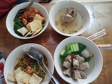 https://dgji3nicqfspr.cloudfront.net/DUREN_SAWIT/Restaurant/Bakso_Kabayan_Jakarta/Reviews/thumbnail/uploadsuploads-thumb_1715145878233.jpg