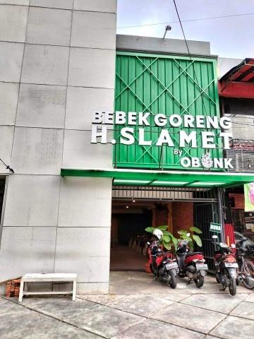 https://dgji3nicqfspr.cloudfront.net/DUREN_SAWIT/Restaurant/Bebek_Goreng_H_Slamet/Reviews/thumbnail/IMG_Review_1710246691727_compressed9157363077942385535_1710246693538.jpg