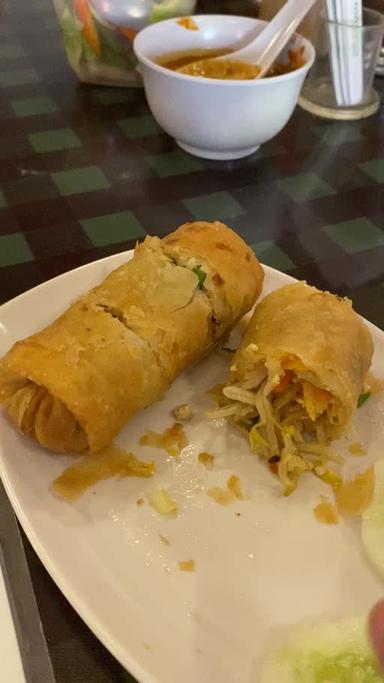 https://dgji3nicqfspr.cloudfront.net/GAMBIR/Chinese_Restaurant/Lumpia_Jakarta/Reviews/22file-17EF0045ACAFFC43_172459748212822_1724597483301.jpg