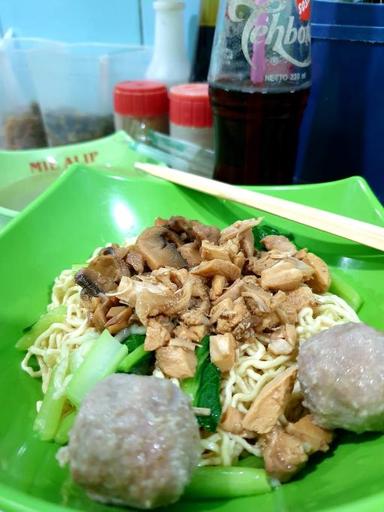 https://dgji3nicqfspr.cloudfront.net/GAMBIR/Chinese_Restaurant/Mie_Alip/Reviews/thumbnail/uploadsuploads-thumb_1714923131736.jpg