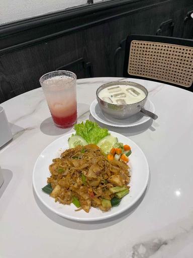 https://dgji3nicqfspr.cloudfront.net/GAMBIR/Restaurant/Hang_Tuah__Pecenongan/Reviews/thumbnail/uploadsuploads-thumb_1714499512610.jpg