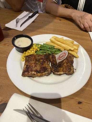 https://dgji3nicqfspr.cloudfront.net/GAMBIR/Restaurant/Holycow_Steakhouse_By_Chef_Afit/Reviews/thumbnail/file_1713977514031.jpg