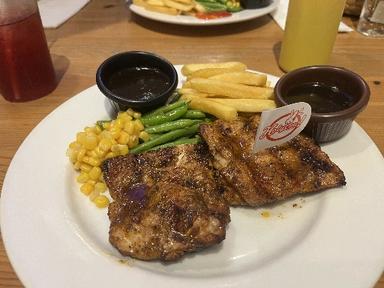 https://dgji3nicqfspr.cloudfront.net/GAMBIR/Restaurant/Holycow_Steakhouse_By_Chef_Afit/Reviews/thumbnail/file_1713977524724.jpg