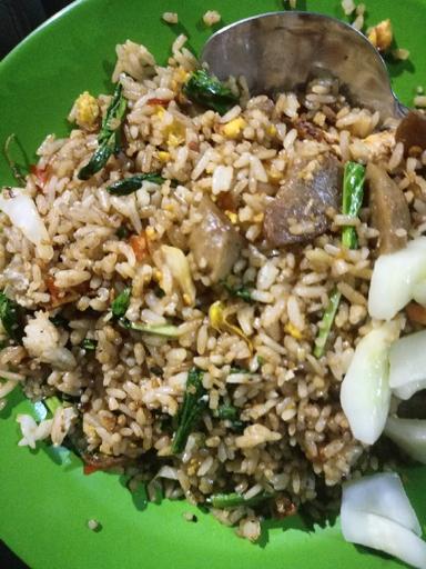 https://dgji3nicqfspr.cloudfront.net/GAMBIR/Restaurant/Nasi_Goreng_Sehat_Barokah_Pak_Andi/Reviews/thumbnail/IMG_Review_1713628504150_compressed2275245704356236582_1713628506448.jpg