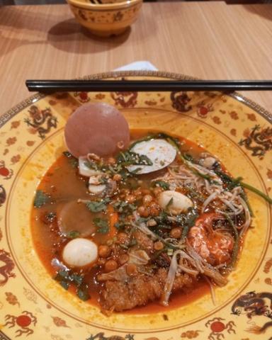 https://dgji3nicqfspr.cloudfront.net/GAYAMSARI/Restaurant/Dragon_Hot_Pot_Majapahit_Semarang/Reviews/thumbnail/IMG_Review_1713109387722_compressed8405903943954983231_1713109388769.jpg