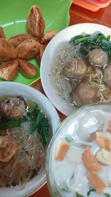 https://dgji3nicqfspr.cloudfront.net/GONDOKUSUMAN/Restaurant/Bakso_Pajero/Reviews/thumbnail/IMG_Review_1717474009715_compressed4277040295323697855-17D5B1836FF47975-thumb_1717474011526.jpg