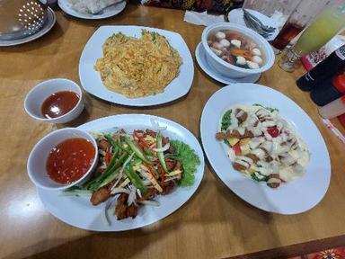 https://dgji3nicqfspr.cloudfront.net/GROGOL_PETAMBURAN/Chinese_Restaurant/Restoran_Chinese_Food_Ahwa/Reviews/thumbnail/uploadsuploads-thumb_1714313228861.jpg