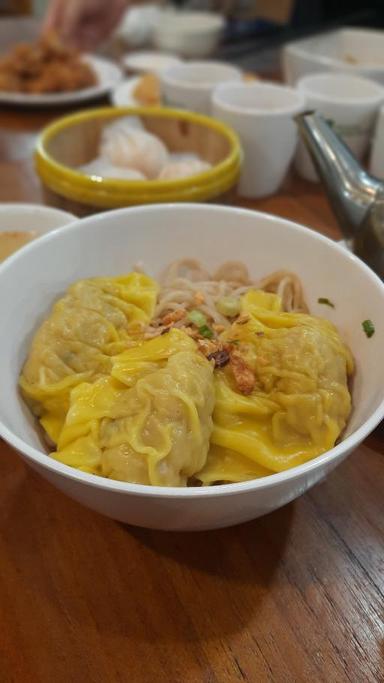 https://dgji3nicqfspr.cloudfront.net/GROGOL_PETAMBURAN/Chinese_Restaurant/Wingheng_Hongkong_Dimsum_Shop__Tanjung_Duren/Reviews/thumbnail/uploadsuploads-thumb_1716050525449.jpg