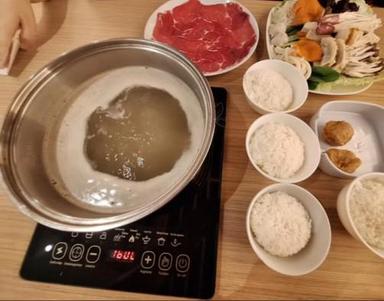 https://dgji3nicqfspr.cloudfront.net/GROGOL_PETAMBURAN/Japanese_Restaurant/ShabuShabu_Express__Central_Park_Mall/Reviews/thumbnail/IMG_Review_1716307190189_compressed8787296175099073332-17D18C4BE3549906-thumb_1716307190840.jpg