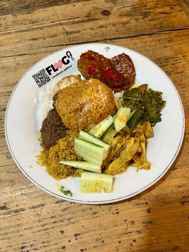 https://dgji3nicqfspr.cloudfront.net/GROGOL_PETAMBURAN/Restaurant/Rm_Namy_House_Masakan_Vege_Nasi_Padang/Reviews/thumbnail/file_1706882161450.jpg