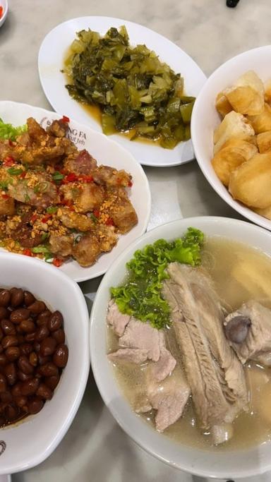 https://dgji3nicqfspr.cloudfront.net/GROGOL_PETAMBURAN/Restaurant/Song_Fa_Bak_Kut_Teh__Central_Park_Jakarta/Reviews/thumbnail/IMG_Review_1712629174923_compressed4249664913515262649_1712629176856.jpg