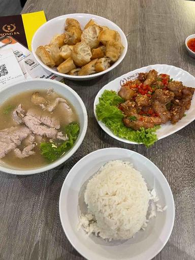 https://dgji3nicqfspr.cloudfront.net/GROGOL_PETAMBURAN/Restaurant/Song_Fa_Bak_Kut_Teh__Central_Park_Jakarta/Reviews/thumbnail/uploadsuploads-thumb_1715187915683.jpg