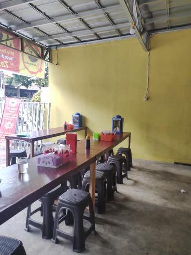 https://dgji3nicqfspr.cloudfront.net/GUNUNG_PUTRI/Restaurant/Mie_Jebew_Beqi/Reviews/thumbnail/uploadsuploads-thumb_1714641928501.jpg