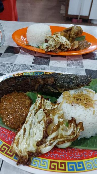 https://dgji3nicqfspr.cloudfront.net/GUNUNG_PUTRI/Restaurant/Nasi_Uduk_Elzam/Reviews/thumbnail/uploadsuploads-thumb_1715356994617.jpg