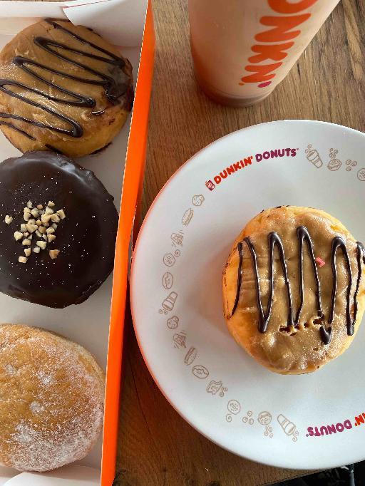 Dunkin' Donuts Komsen Jati Asih review