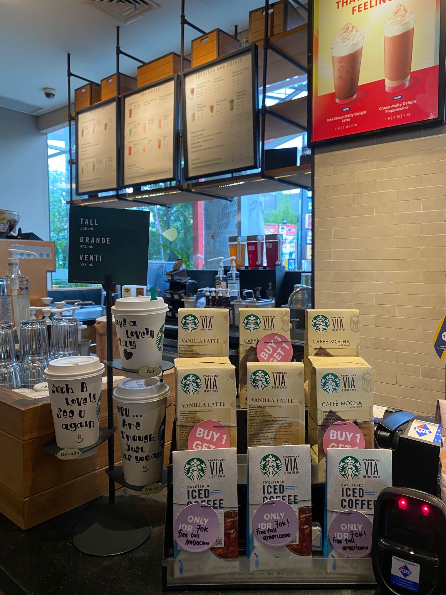 Starbucks - Mall Bassura review