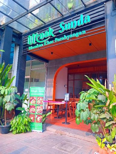 https://dgji3nicqfspr.cloudfront.net/JATISAMPURNA/Restaurant/Menak_Sunda/Reviews/thumbnail/IMG_Review_1711480145804_compressed295394065852809922_1711480149920.jpg