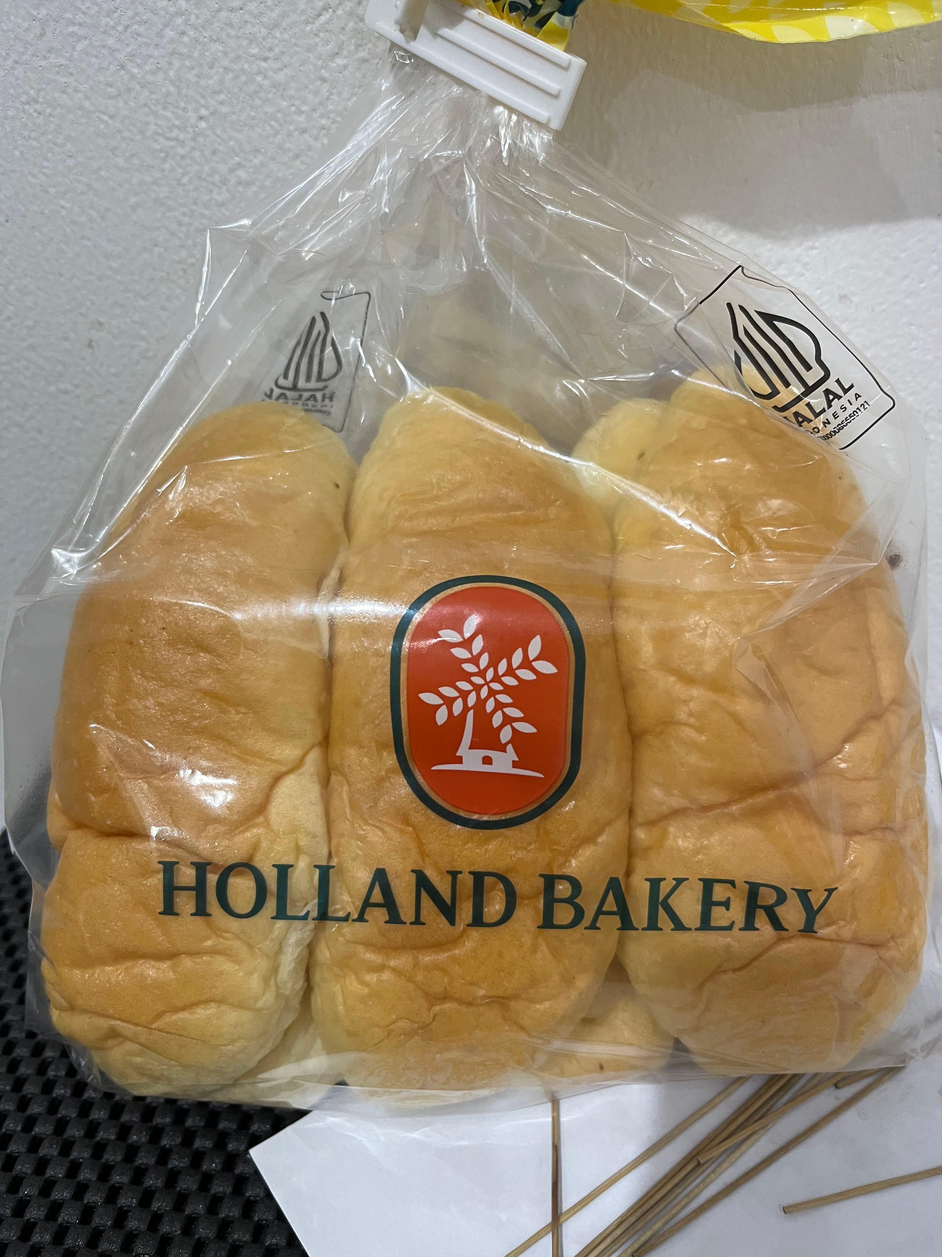 Holland Bakery - Radio Dalam review