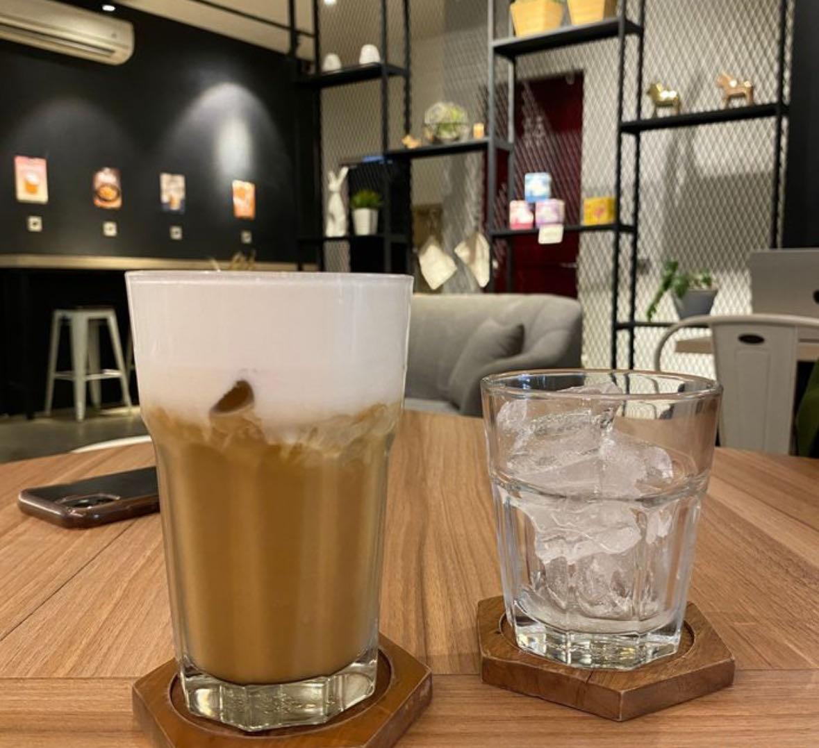 Evlogia Cafe & Co review