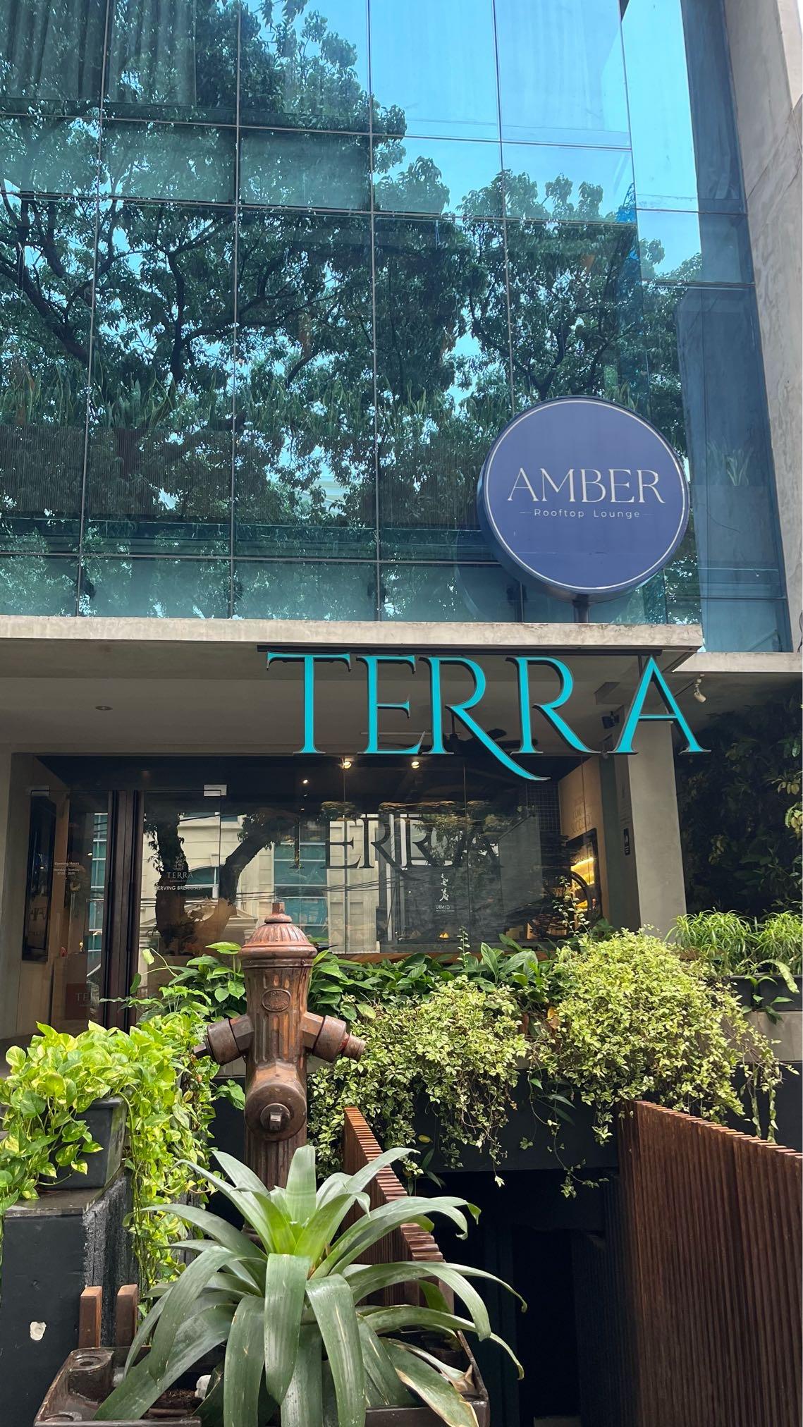 Terra Senopati review