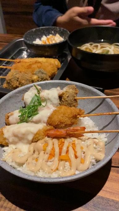 https://dgji3nicqfspr.cloudfront.net/KEBAYORAN_BARU/Japanese_Restaurant/Izokaya/Reviews/thumbnail/22file_171303207453622_1713032075440.jpg