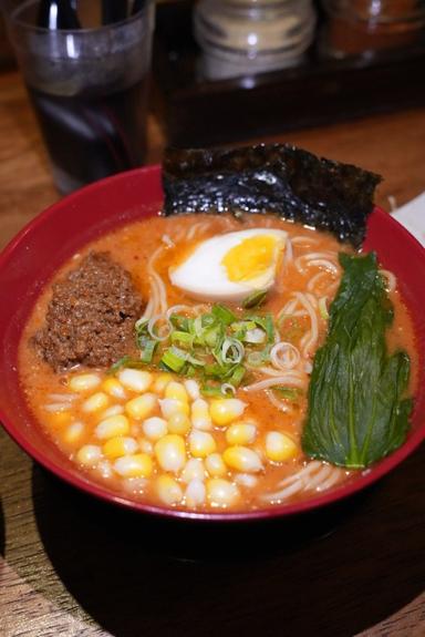 https://dgji3nicqfspr.cloudfront.net/KEBAYORAN_BARU/Japanese_Restaurant/Jiroku_Ramen_Fatmawati/Reviews/thumbnail/file_1705859199897.jpg