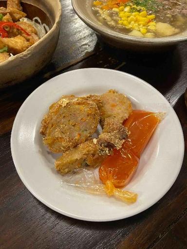 https://dgji3nicqfspr.cloudfront.net/KEBAYORAN_BARU/Restaurant/Claypot_Popo_Melawai/Reviews/thumbnail/uploadsuploads-thumb_1715229436777.jpg