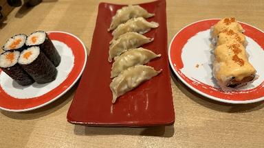 https://dgji3nicqfspr.cloudfront.net/KEBAYORAN_BARU/Restaurant/Genki_Sushi/Reviews/thumbnail/file_1704975178729.jpg