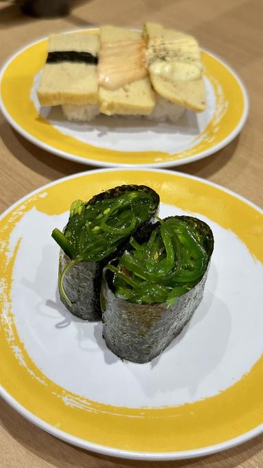 https://dgji3nicqfspr.cloudfront.net/KEBAYORAN_BARU/Restaurant/Genki_Sushi/Reviews/thumbnail/file_1704975180330.jpg