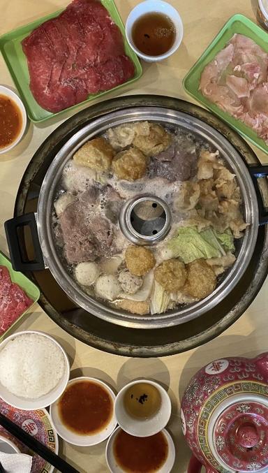 https://dgji3nicqfspr.cloudfront.net/KEBAYORAN_BARU/Restaurant/Hot_Pot_Garden__Melawai/Reviews/thumbnail/file_1712305328009.jpg