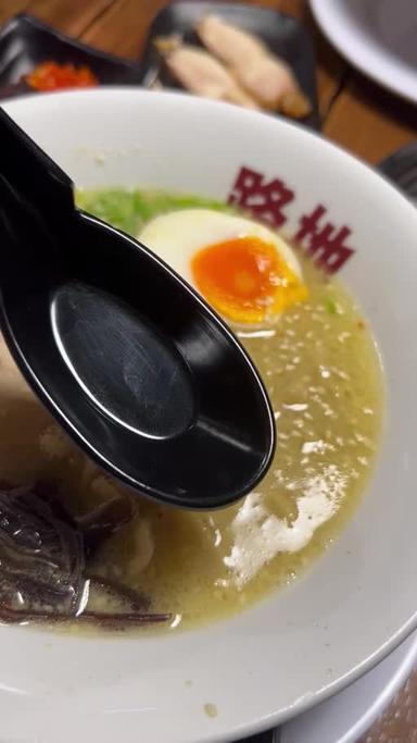 https://dgji3nicqfspr.cloudfront.net/KEBAYORAN_BARU/Restaurant/Roji_Ramen_Kamaja/Reviews/22file-17DC39F2E913FE51_171931287356322_1719312874391.jpg