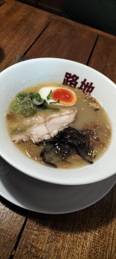 https://dgji3nicqfspr.cloudfront.net/KEBAYORAN_BARU/Restaurant/Roji_Ramen_Kamaja/Reviews/thumbnail/IMG_Review_1718616216355_compressed3337084716854495944-17D9C05896148AA7-thumb_1718616220132.jpg