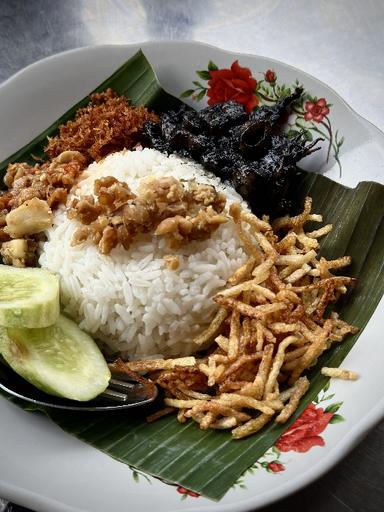 https://dgji3nicqfspr.cloudfront.net/KEBAYORAN_BARU/Restaurant/Rumah_Makan_Lokiin__Melawai/Reviews/thumbnail/file_1713096063440.jpg