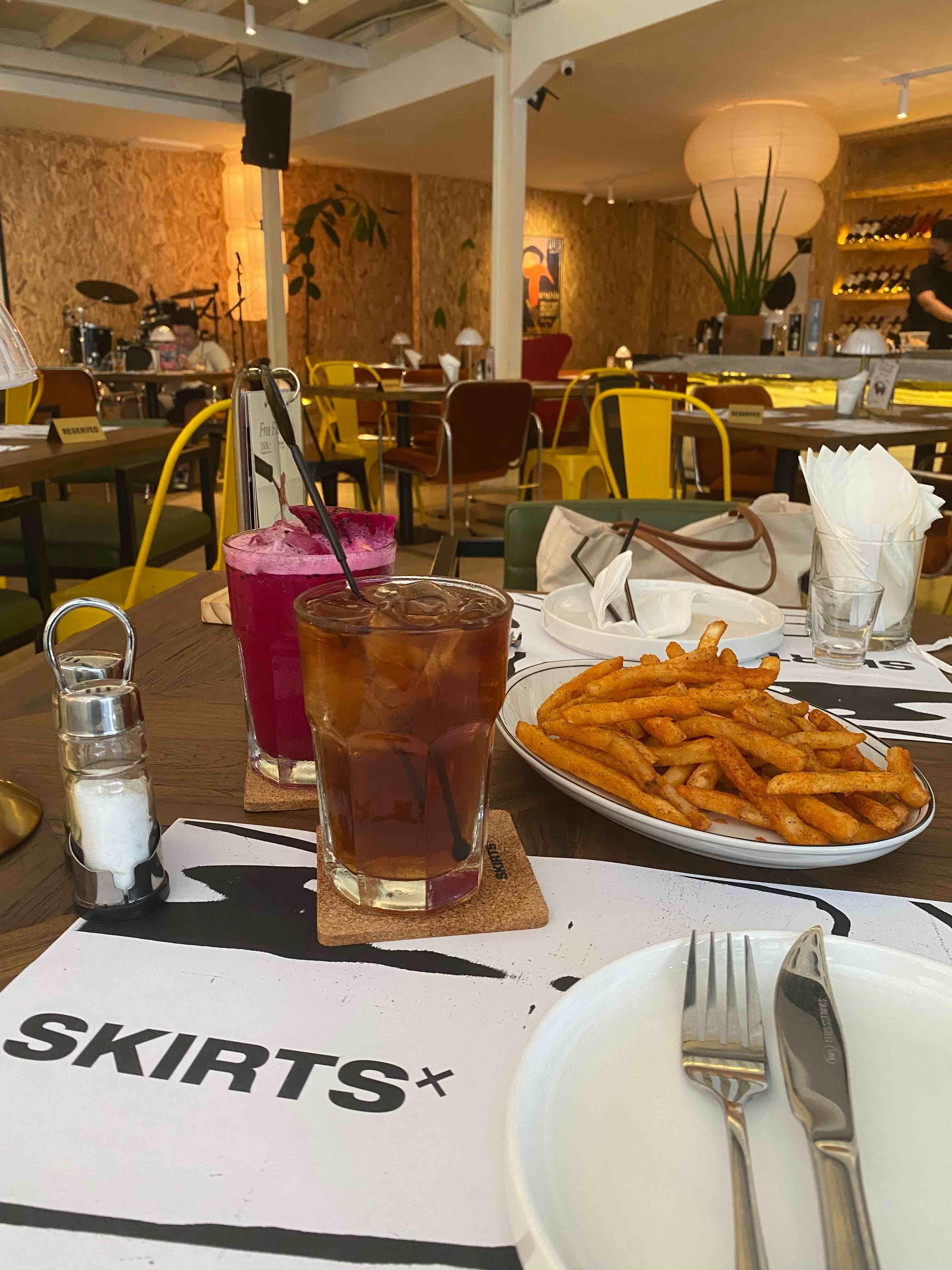 Skirts Grill & Bar review