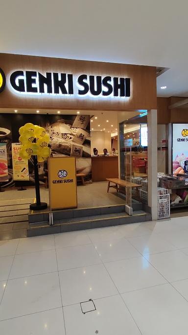 https://dgji3nicqfspr.cloudfront.net/KEBAYORAN_LAMA/Japanese_Restaurant/Genki_Sushi__Pondok_Indah_Mall/Reviews/thumbnail/22VID_Review_17131578454963368059032603935020_171315784837222_1713157849773.jpg