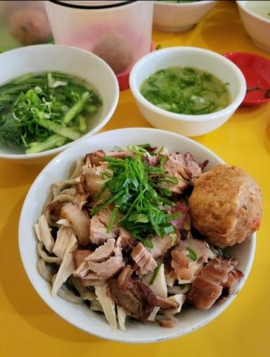 https://dgji3nicqfspr.cloudfront.net/KEBON_JERUK/Chinese_Restaurant/Bakmi_Agoan_Puri_Indah/Reviews/thumbnail/IMG_Review_1713925140179_compressed357747867717195219_1713925140341.jpg