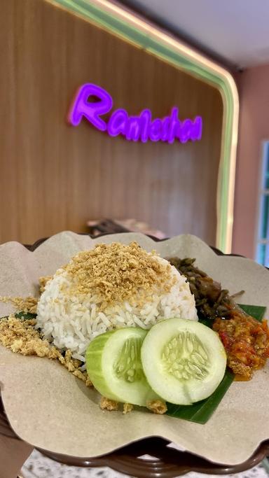 https://dgji3nicqfspr.cloudfront.net/KEBON_JERUK/Restaurant/Rameshan_Puri_Kembangan/Reviews/thumbnail/file_1712211346323.jpg