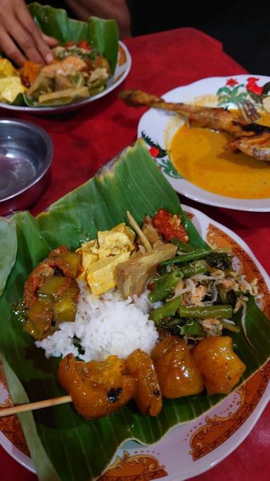 https://dgji3nicqfspr.cloudfront.net/KEDUNGKANDANG/Restaurant/Warung_Aroda/Reviews/thumbnail/IMG_Review_1719459005539_compressed4812763459850298369-17DCBEDB861DFEA0-thumb_1719459008091.jpg