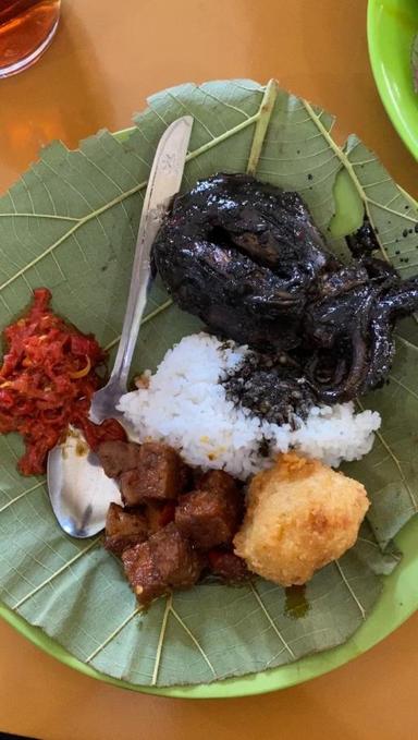 https://dgji3nicqfspr.cloudfront.net/KEJAKSAN/Restaurant/Nasi_Jamblang_Ibu_Nur/Reviews/thumbnail/uploadsuploads-thumb_1714435059244.jpg