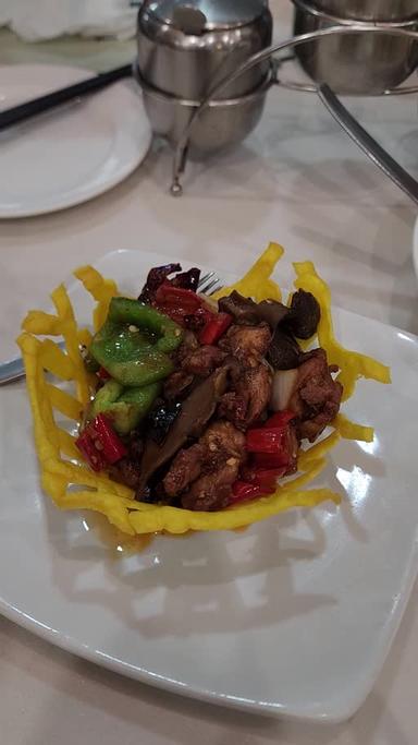 https://dgji3nicqfspr.cloudfront.net/KELAPA_DUA/Chinese_Restaurant/Chuan_Tin/Reviews/22VID_Review_17159612008395411564528249662003_171596121128922_1715961212379.jpg