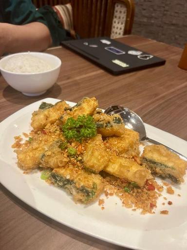 https://dgji3nicqfspr.cloudfront.net/KELAPA_DUA/Chinese_Restaurant/Foek_Lam_Summarecon_Mall_Serpong/Reviews/thumbnail/file-17D883F11118799C-thumb_1718268329585.jpg