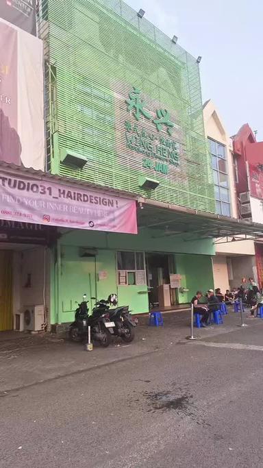 https://dgji3nicqfspr.cloudfront.net/KELAPA_DUA/Chinese_Restaurant/Wing_Heng_Hongkong_Dimsum_Shop_Gading_Serpong/Reviews/22VID_Review_17164668747324948731177970543768-17D21D888C1D9379_171646688127922_1716466882476.jpg