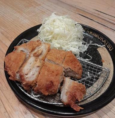 https://dgji3nicqfspr.cloudfront.net/KELAPA_DUA/Japanese_Restaurant/Kimukatsu__Summarecon_Mall_Serpong/Reviews/thumbnail/IMG_Review_1716904920097_compressed8353685400471621551-17D3ABEE0762E1CB-thumb_1716904922638.jpg